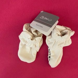 NWT 12 month Zutano Booties